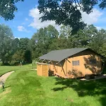 Little North Field Family Safari Tent Glamping Near * Harrogate