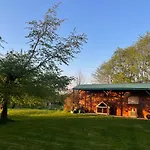 Campo de lujo Little North Field Family Safari Tent Glamping Near *