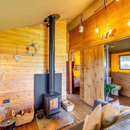 Little North Field Family Safari Tent Glamping Near *