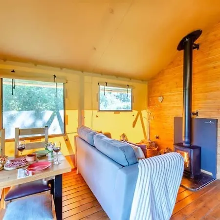 Роскошный шатер Little North Field Family Safari Tent Glamping Near *