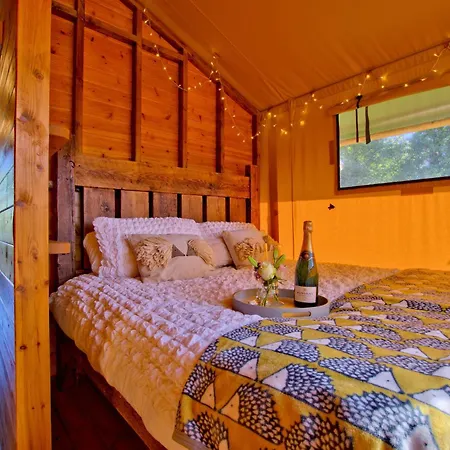 Роскошный шатер Little North Field Family Safari Tent Glamping Near *